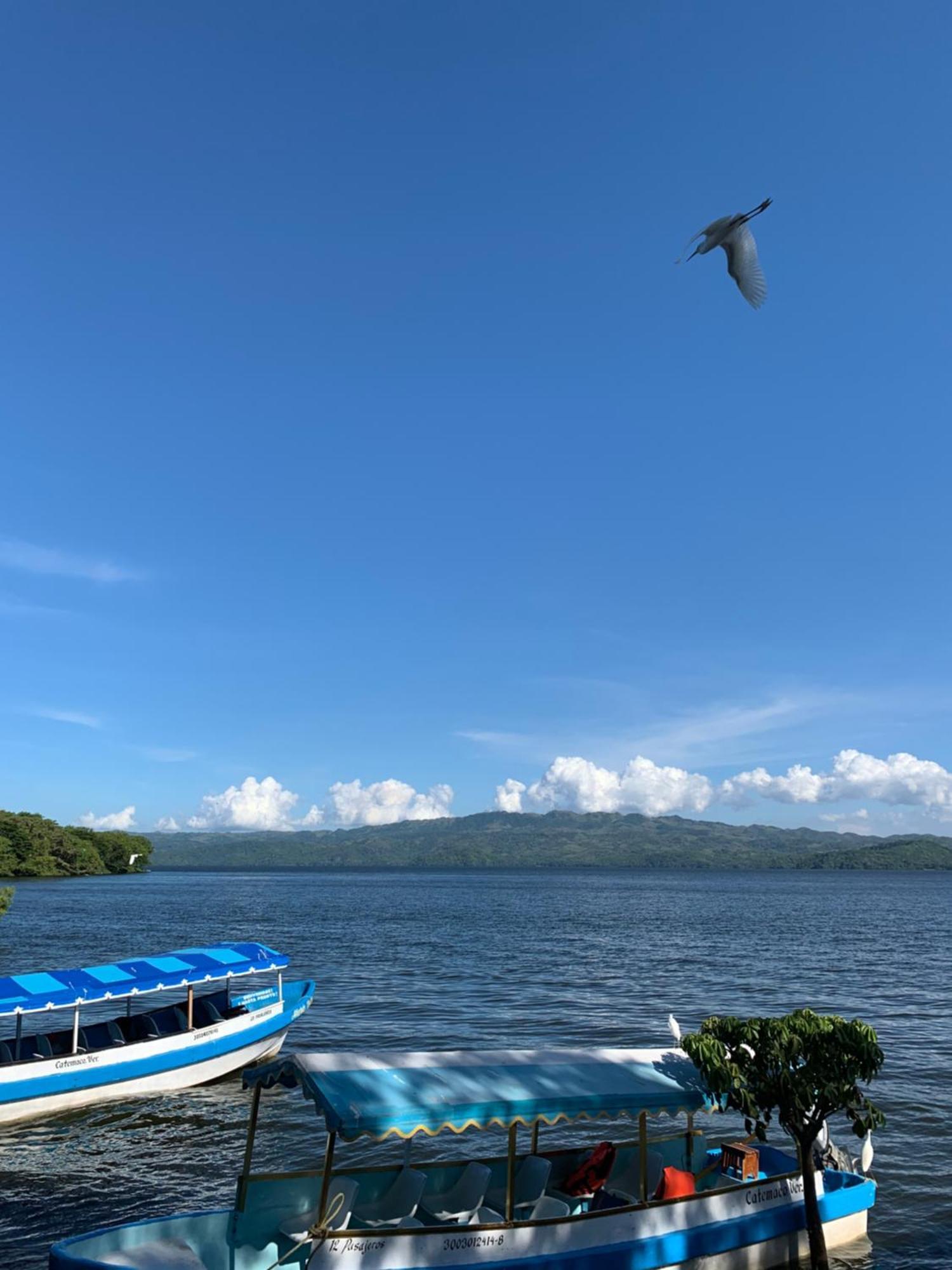 Hotel Las Brisas Катемако Экстерьер фото